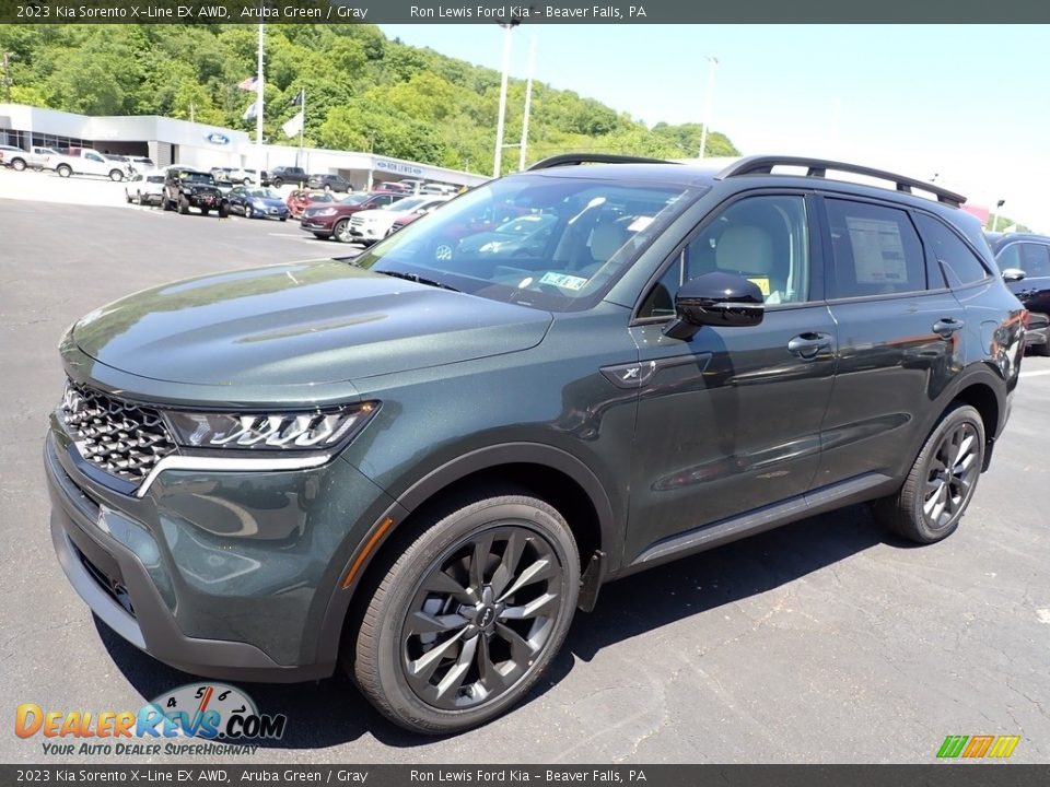 Front 3/4 View of 2023 Kia Sorento X-Line EX AWD Photo #4