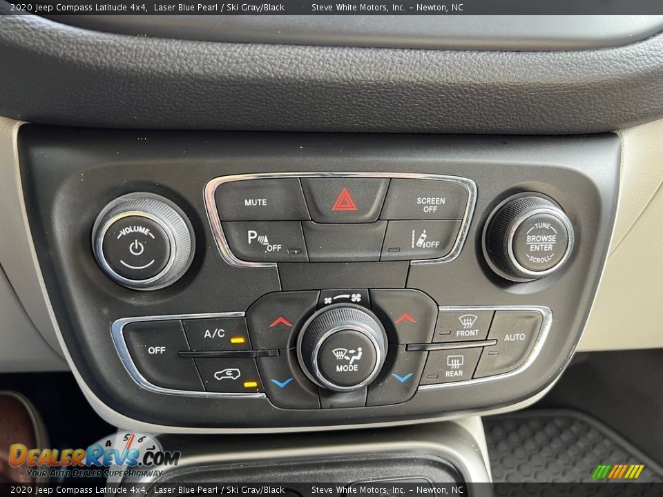 Controls of 2020 Jeep Compass Latitude 4x4 Photo #25