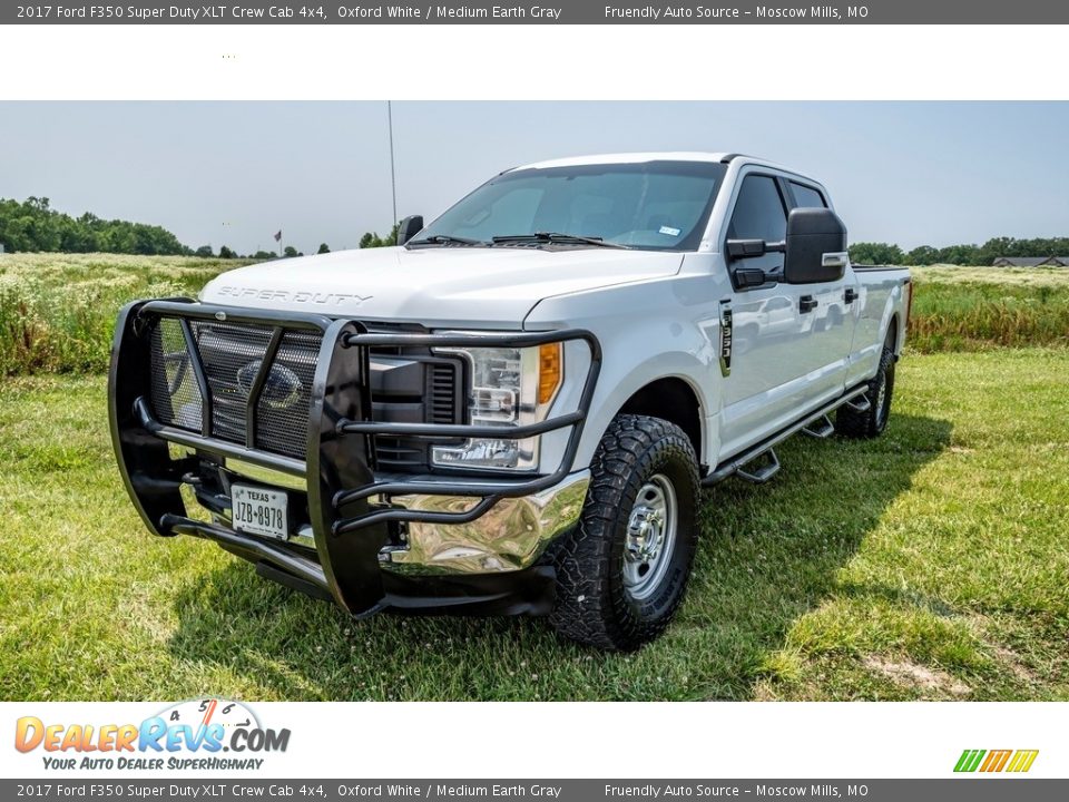 2017 Ford F350 Super Duty XLT Crew Cab 4x4 Oxford White / Medium Earth Gray Photo #7