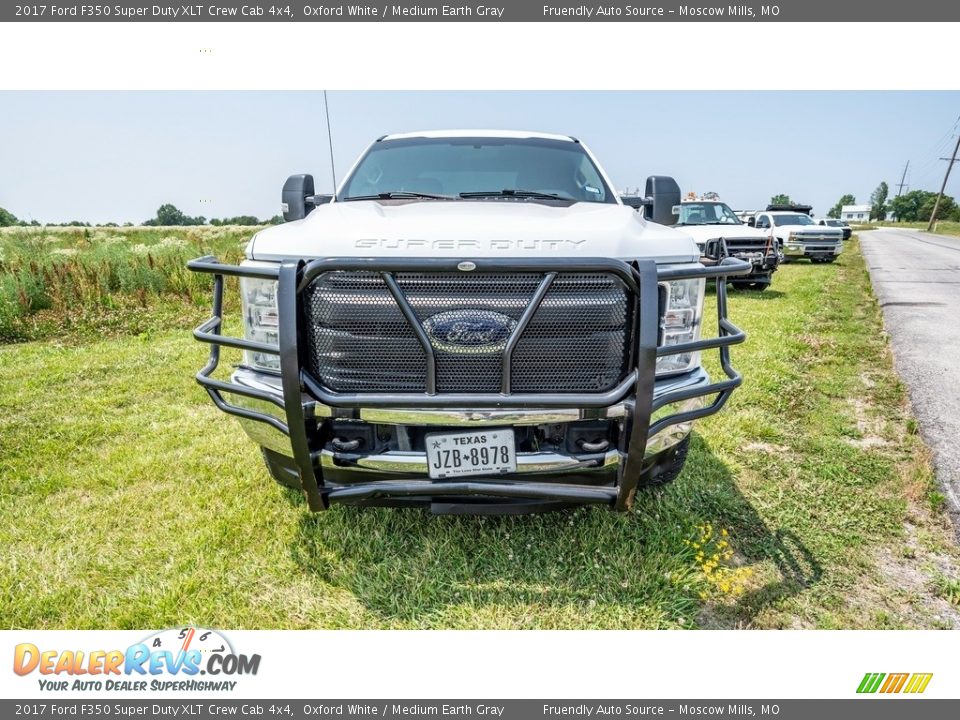 2017 Ford F350 Super Duty XLT Crew Cab 4x4 Oxford White / Medium Earth Gray Photo #8