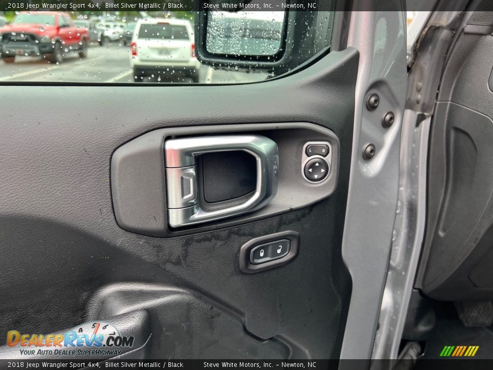Door Panel of 2018 Jeep Wrangler Sport 4x4 Photo #11