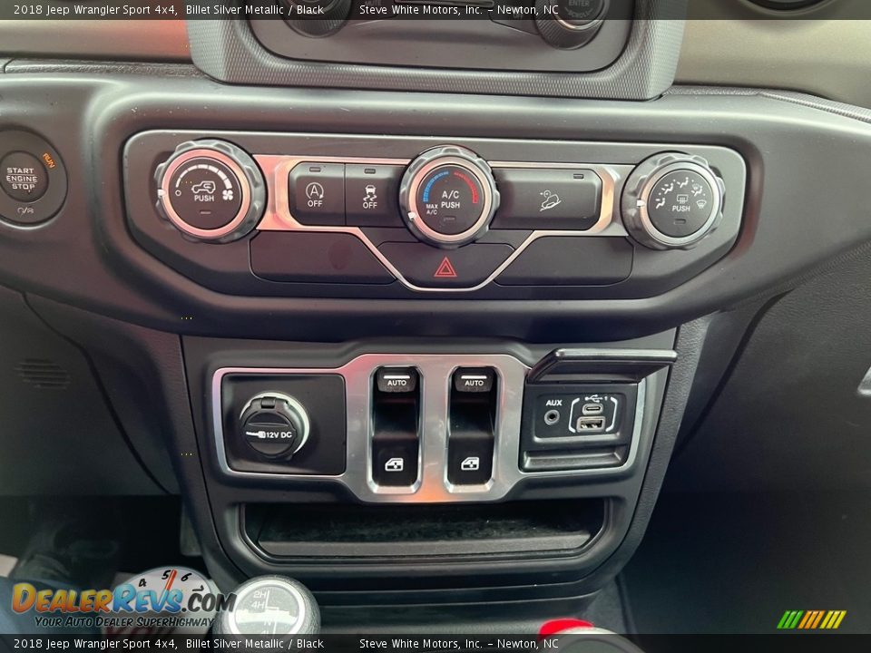 Controls of 2018 Jeep Wrangler Sport 4x4 Photo #23