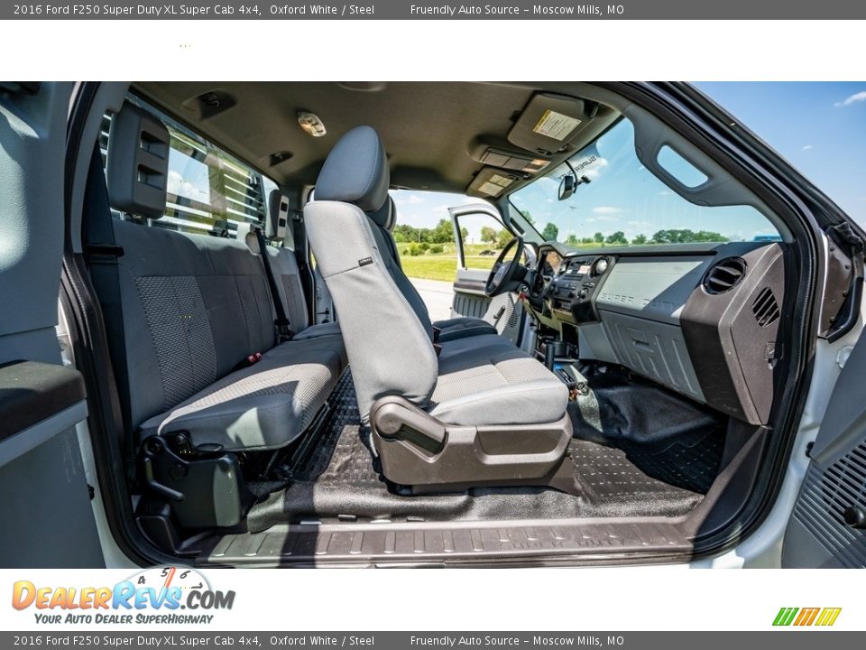 2016 Ford F250 Super Duty XL Super Cab 4x4 Oxford White / Steel Photo #8