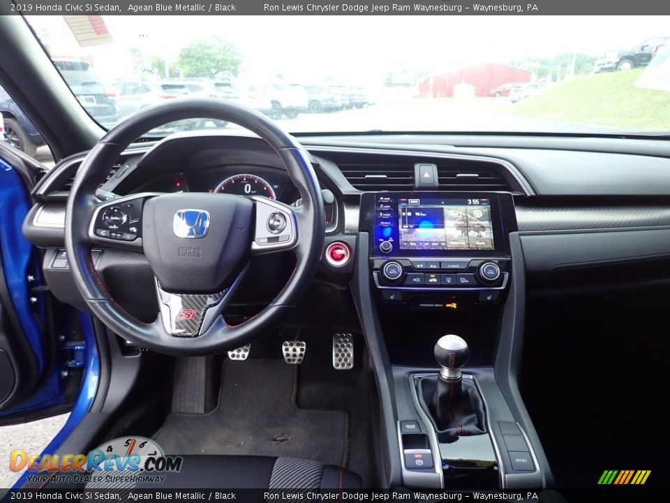 Dashboard of 2019 Honda Civic Si Sedan Photo #13