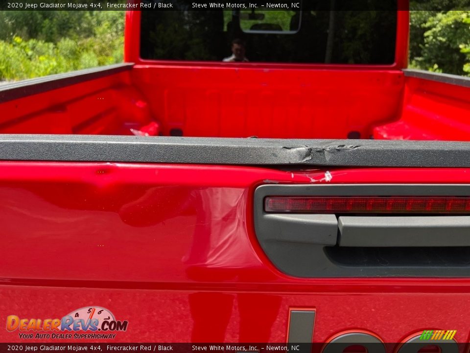 2020 Jeep Gladiator Mojave 4x4 Firecracker Red / Black Photo #9