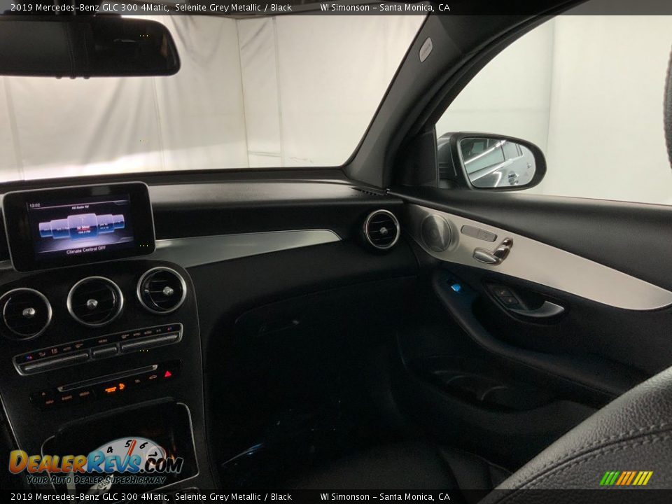2019 Mercedes-Benz GLC 300 4Matic Selenite Grey Metallic / Black Photo #27