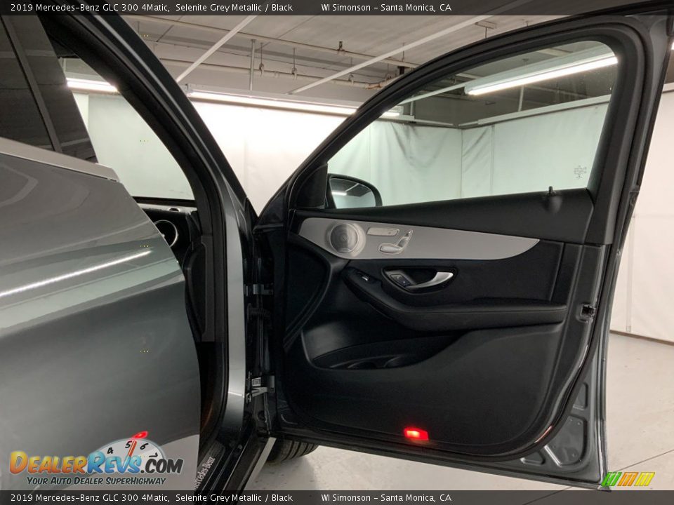 2019 Mercedes-Benz GLC 300 4Matic Selenite Grey Metallic / Black Photo #31