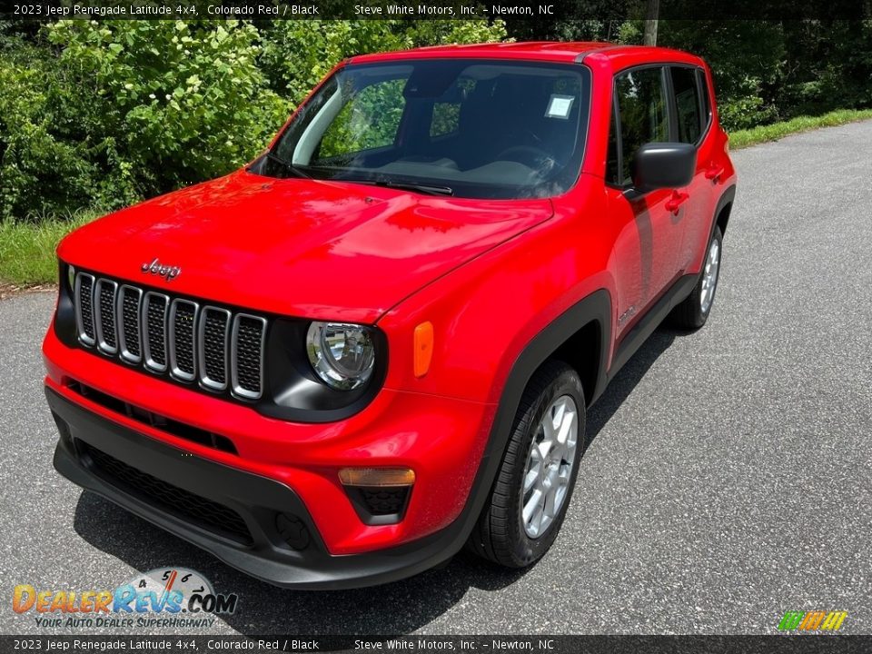 2023 Jeep Renegade Latitude 4x4 Colorado Red / Black Photo #2