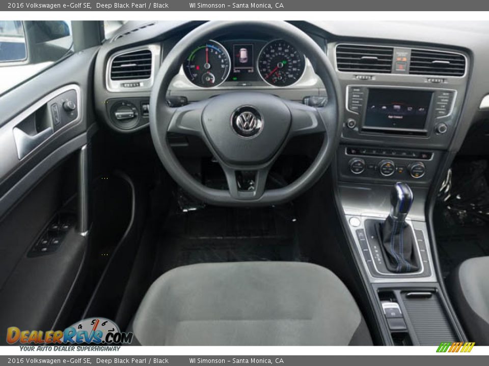 2016 Volkswagen e-Golf SE Deep Black Pearl / Black Photo #5