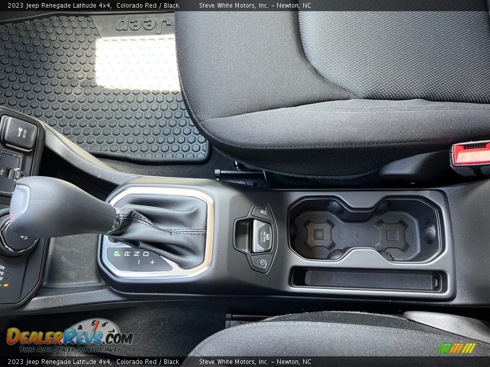 2023 Jeep Renegade Latitude 4x4 Shifter Photo #27