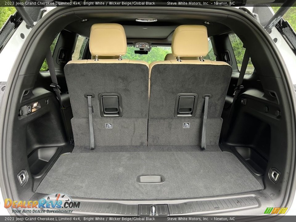 2023 Jeep Grand Cherokee L Limited 4x4 Trunk Photo #16