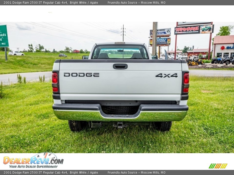 2001 Dodge Ram 2500 ST Regular Cab 4x4 Bright White / Agate Photo #4