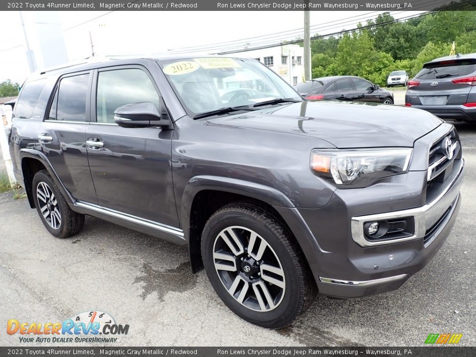 Front 3/4 View of 2022 Toyota 4Runner Limited Photo #8