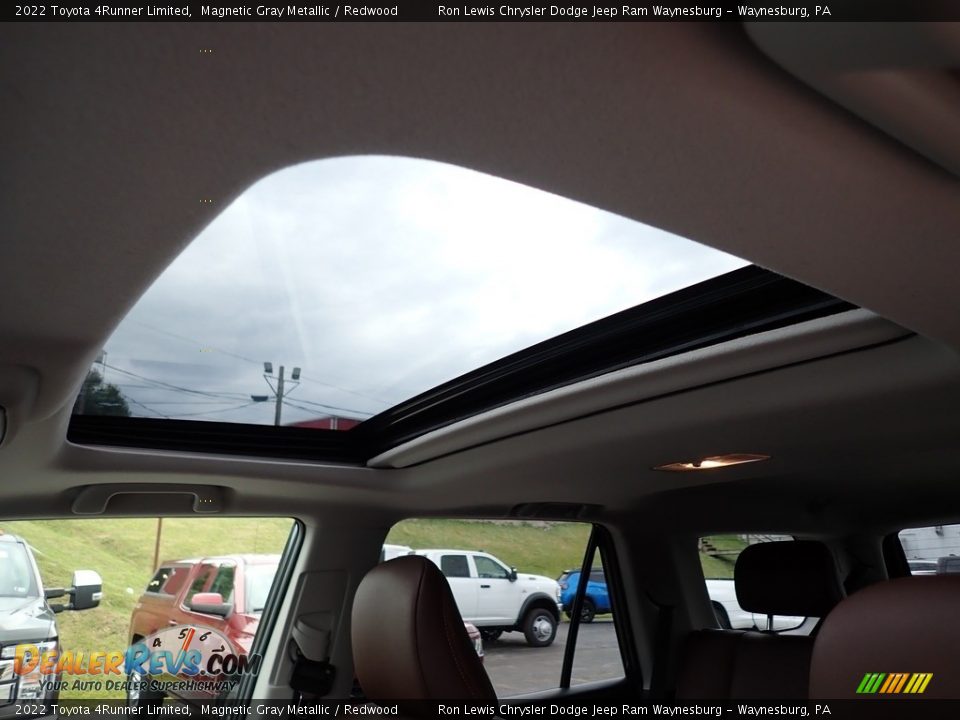 Sunroof of 2022 Toyota 4Runner Limited Photo #17