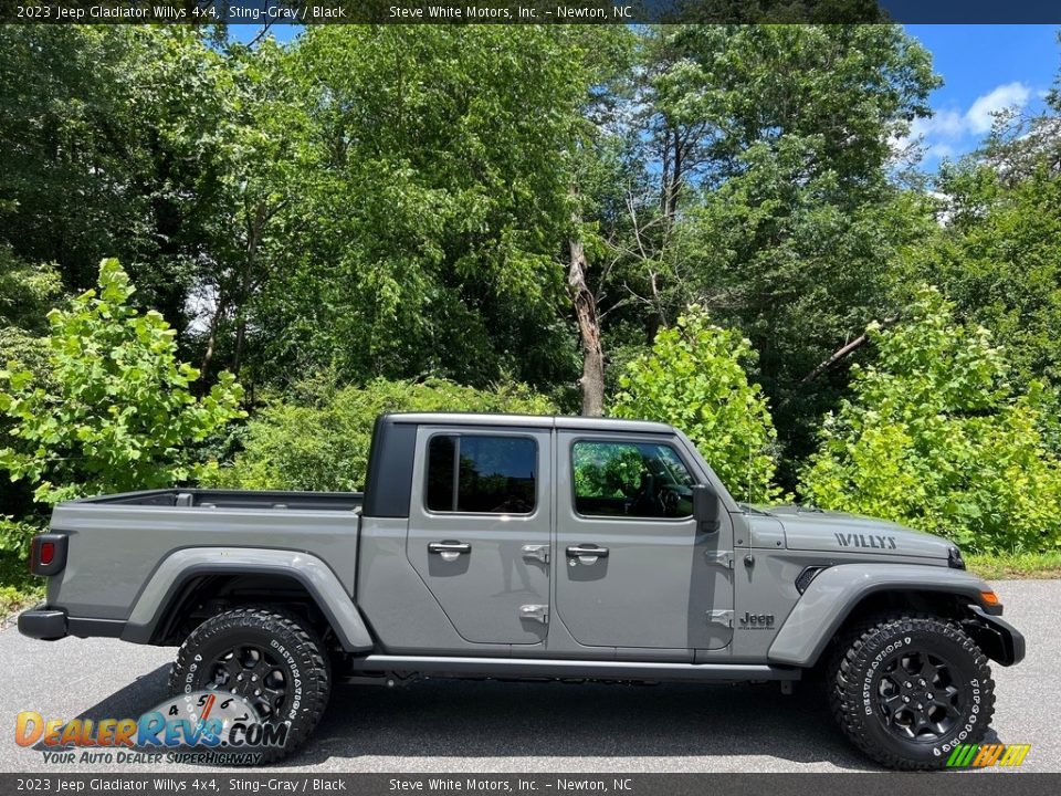 Sting-Gray 2023 Jeep Gladiator Willys 4x4 Photo #5