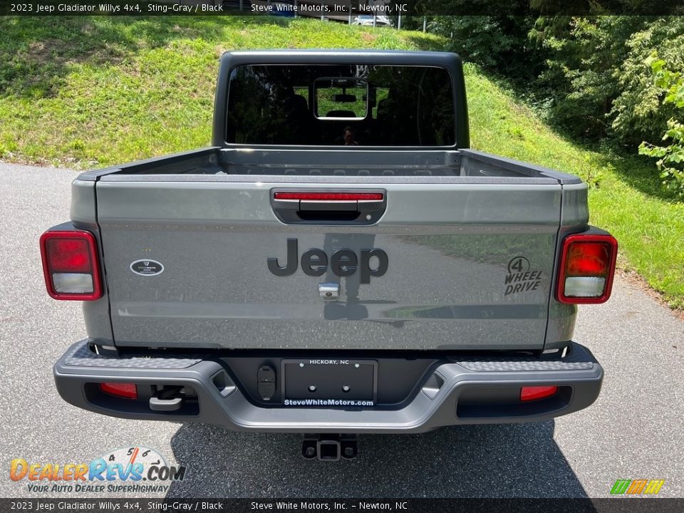 2023 Jeep Gladiator Willys 4x4 Sting-Gray / Black Photo #7