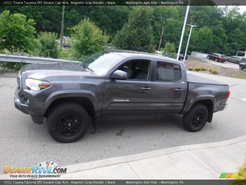 Magnetic Gray Metallic 2022 Toyota Tacoma SR5 Double Cab 4x4 Photo #17