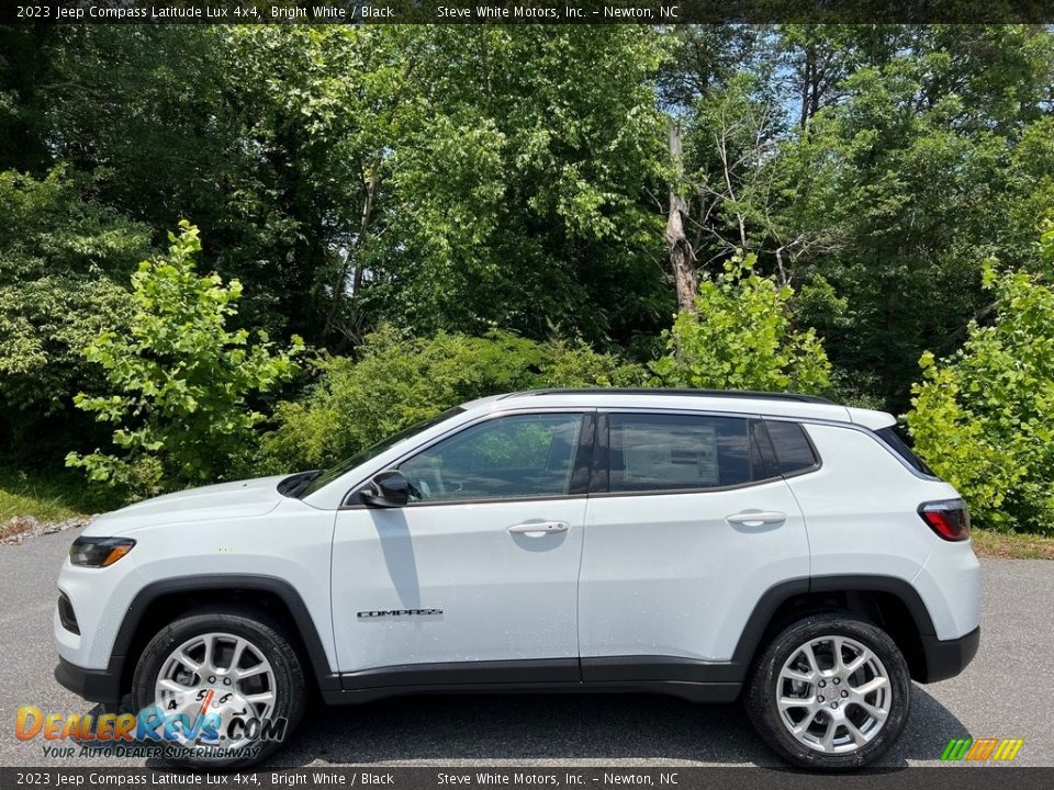 2023 Jeep Compass Latitude Lux 4x4 Bright White / Black Photo #1