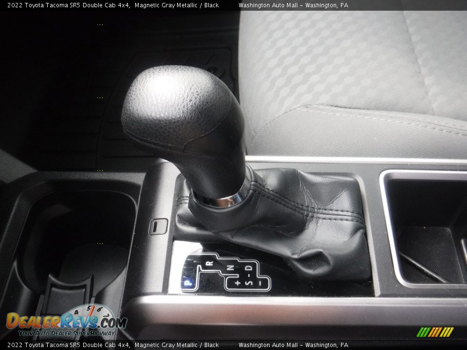 2022 Toyota Tacoma SR5 Double Cab 4x4 Shifter Photo #30