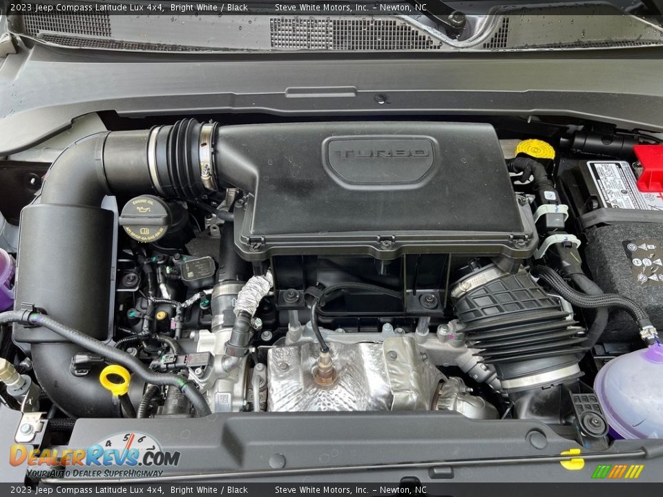 2023 Jeep Compass Latitude Lux 4x4 2.0 Liter Turbocharged DOHC 16-Valve VVT 4 Cylinder Engine Photo #9
