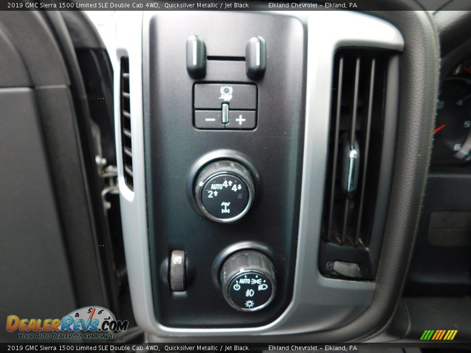 Controls of 2019 GMC Sierra 1500 Limited SLE Double Cab 4WD Photo #30