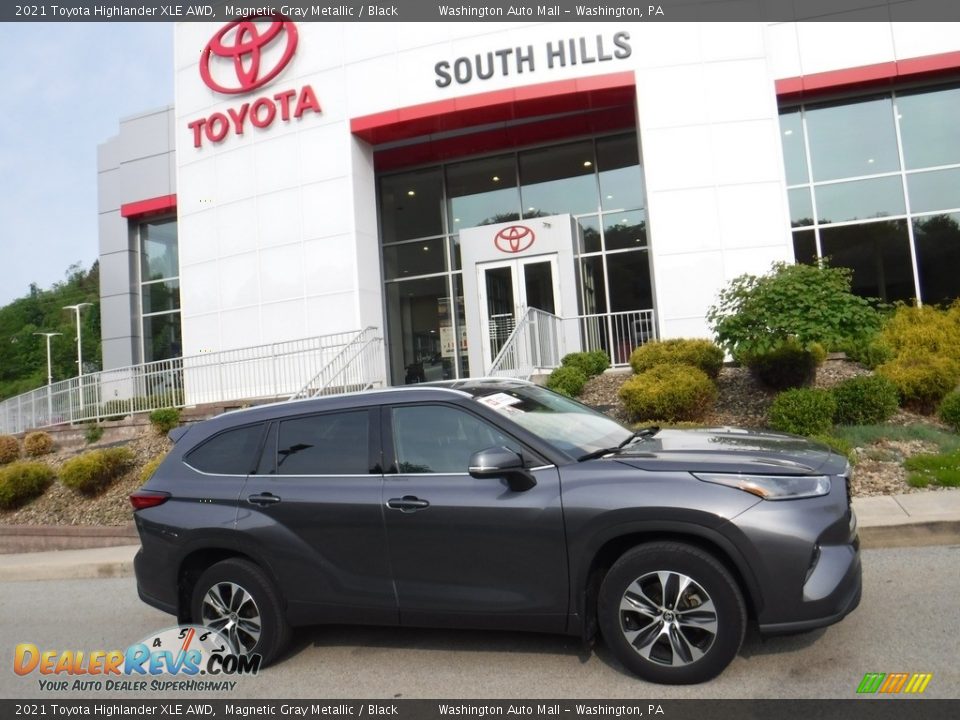 2021 Toyota Highlander XLE AWD Magnetic Gray Metallic / Black Photo #2