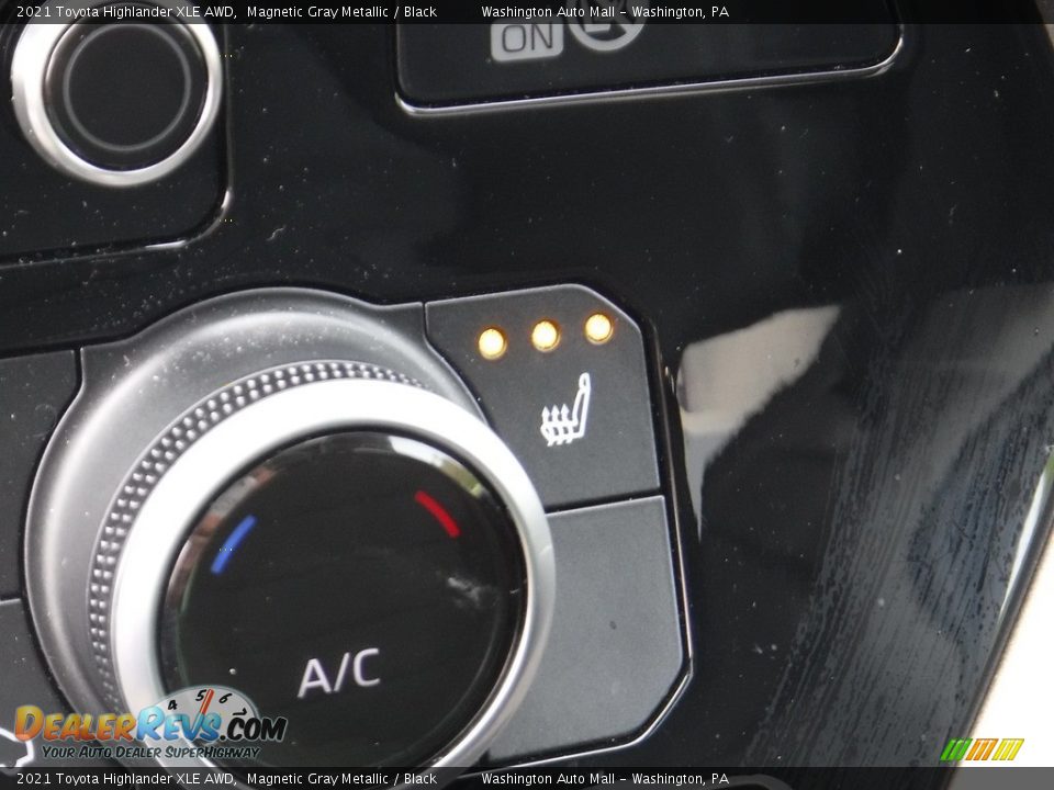 2021 Toyota Highlander XLE AWD Magnetic Gray Metallic / Black Photo #6