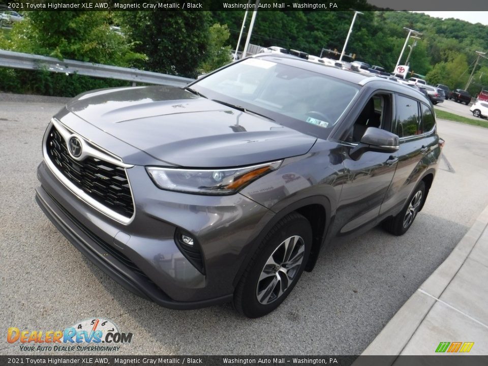 2021 Toyota Highlander XLE AWD Magnetic Gray Metallic / Black Photo #15