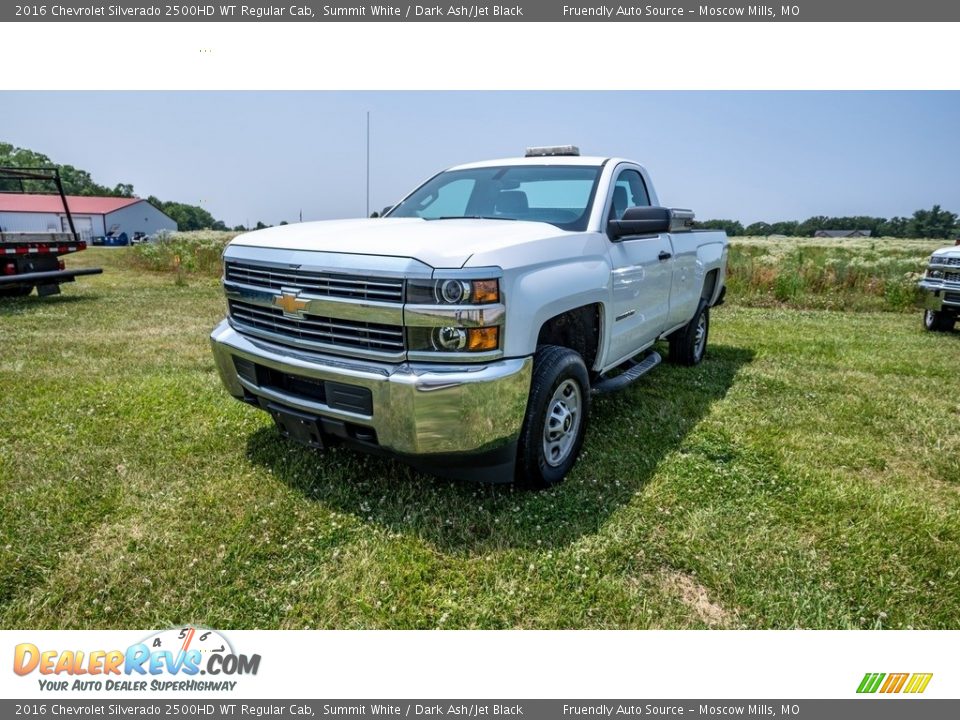 Front 3/4 View of 2016 Chevrolet Silverado 2500HD WT Regular Cab Photo #7