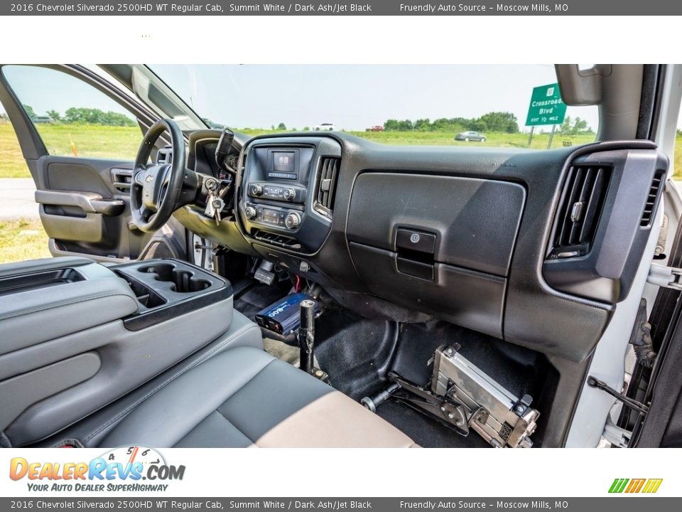 Dashboard of 2016 Chevrolet Silverado 2500HD WT Regular Cab Photo #12
