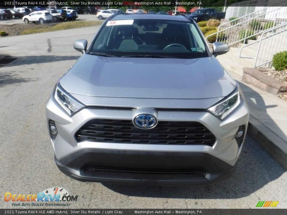 2021 Toyota RAV4 XLE AWD Hybrid Silver Sky Metallic / Light Gray Photo #14