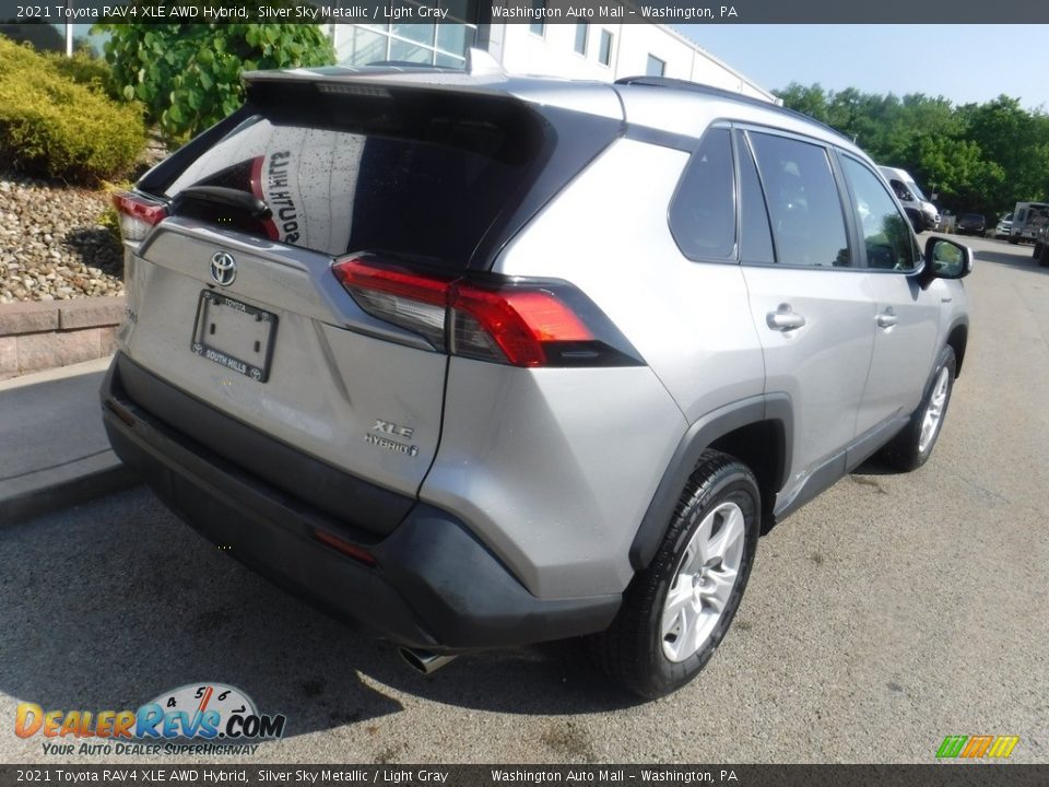 2021 Toyota RAV4 XLE AWD Hybrid Silver Sky Metallic / Light Gray Photo #20