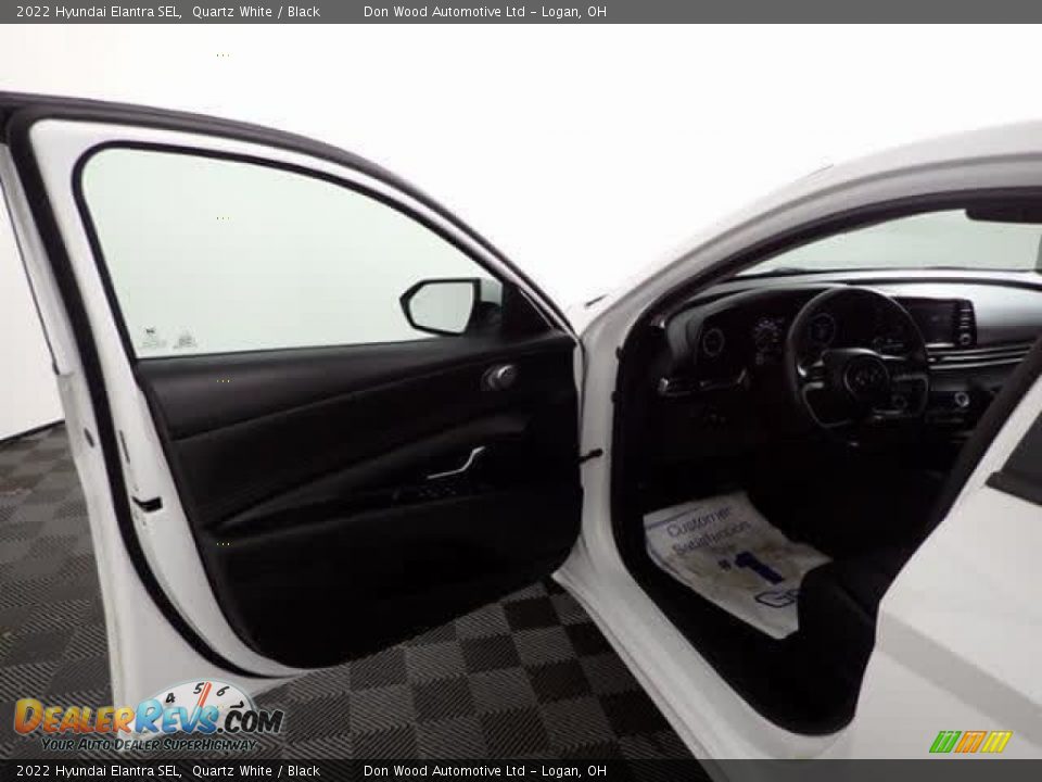 2022 Hyundai Elantra SEL Quartz White / Black Photo #12