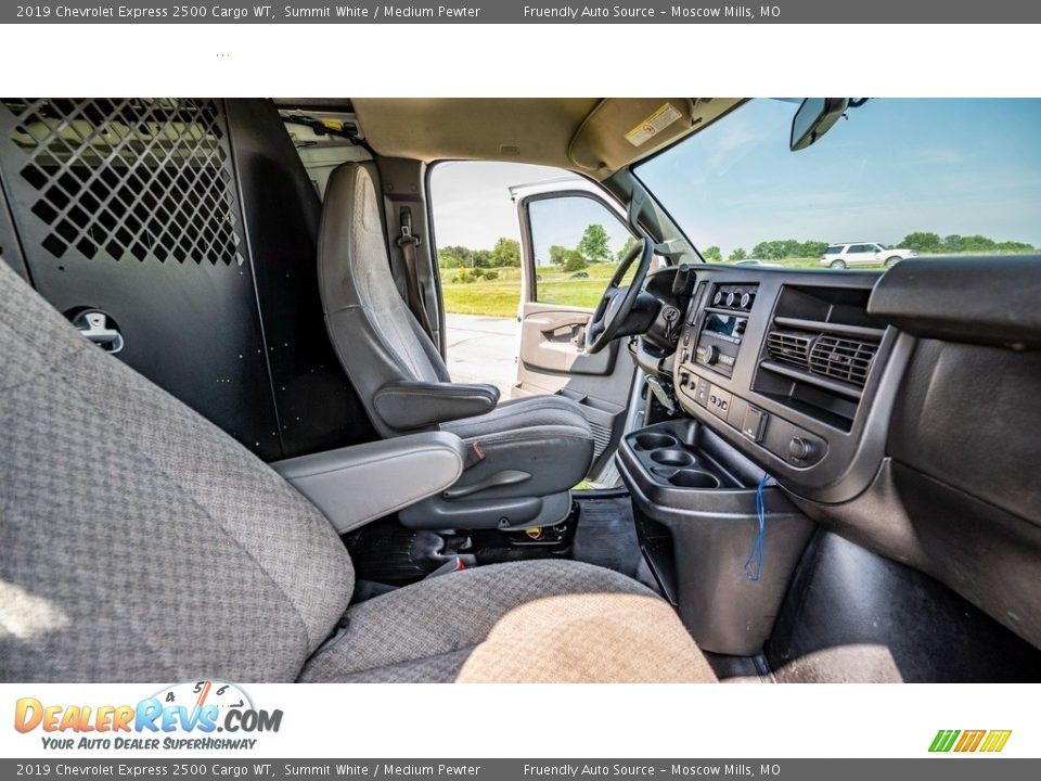 2019 Chevrolet Express 2500 Cargo WT Summit White / Medium Pewter Photo #18