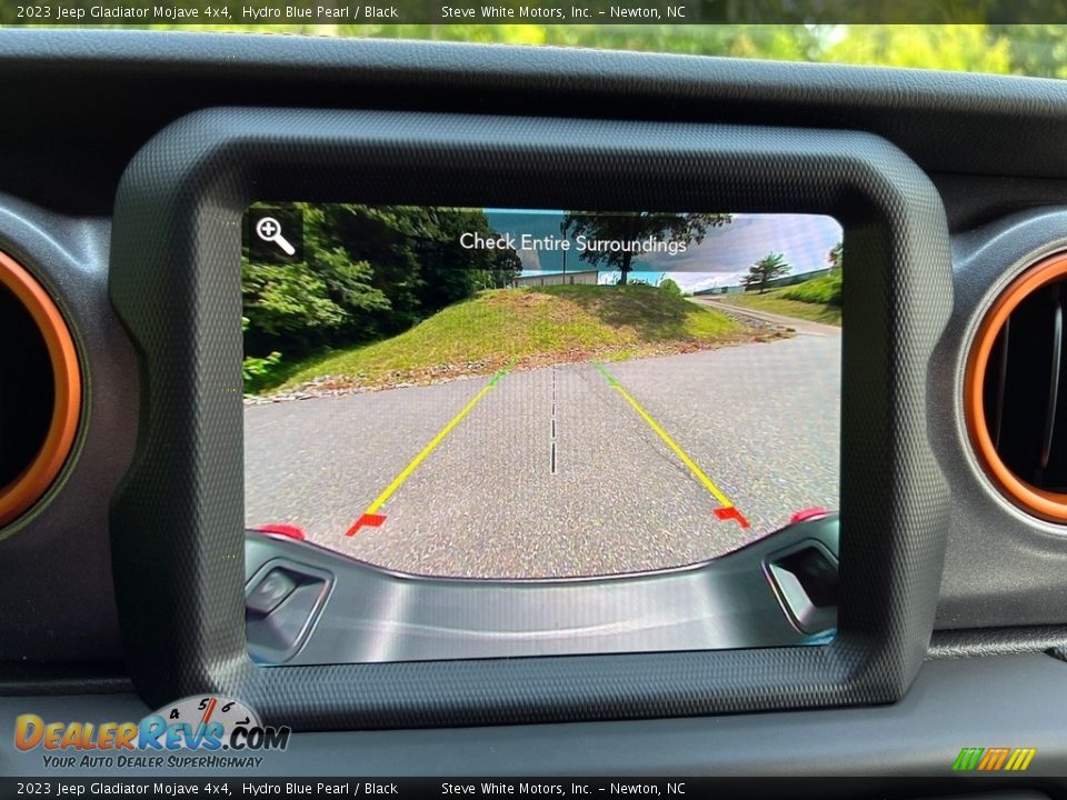 Controls of 2023 Jeep Gladiator Mojave 4x4 Photo #25