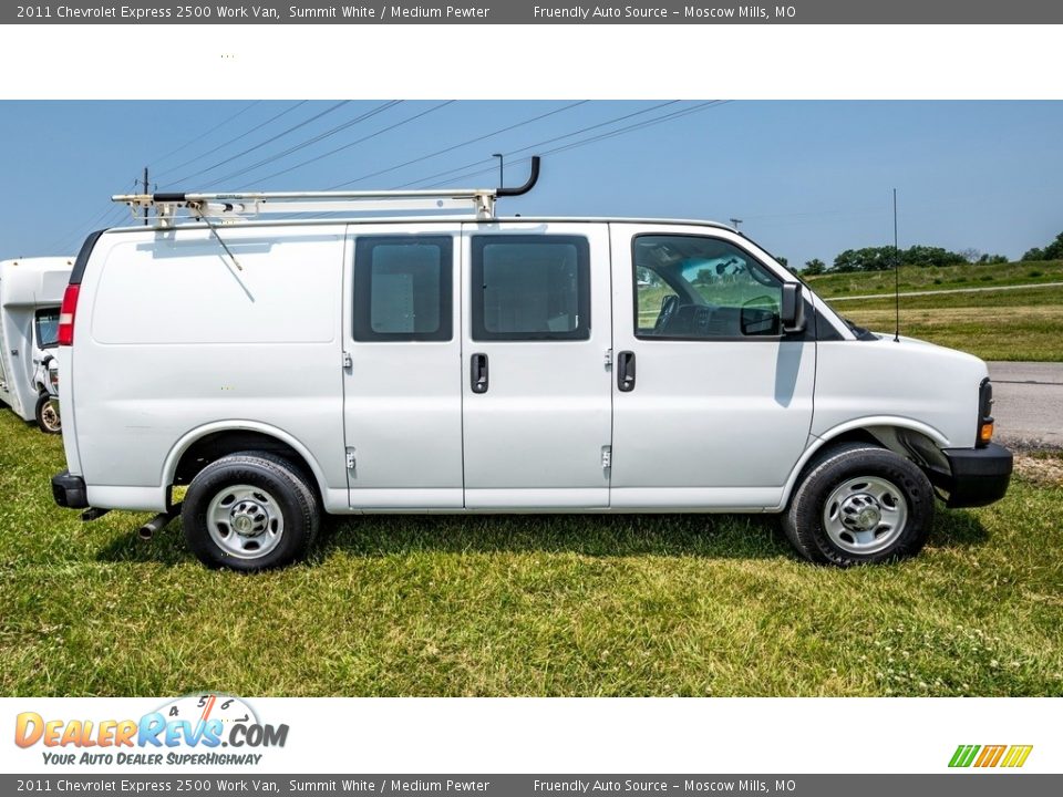 2011 Chevrolet Express 2500 Work Van Summit White / Medium Pewter Photo #2