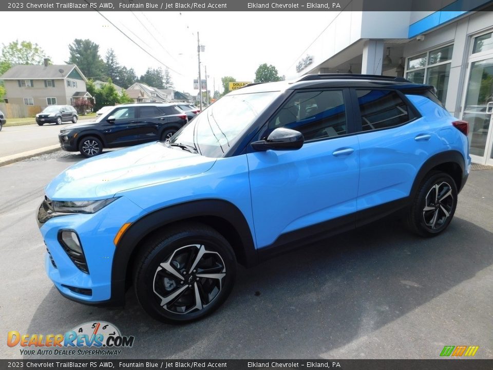 Front 3/4 View of 2023 Chevrolet TrailBlazer RS AWD Photo #1