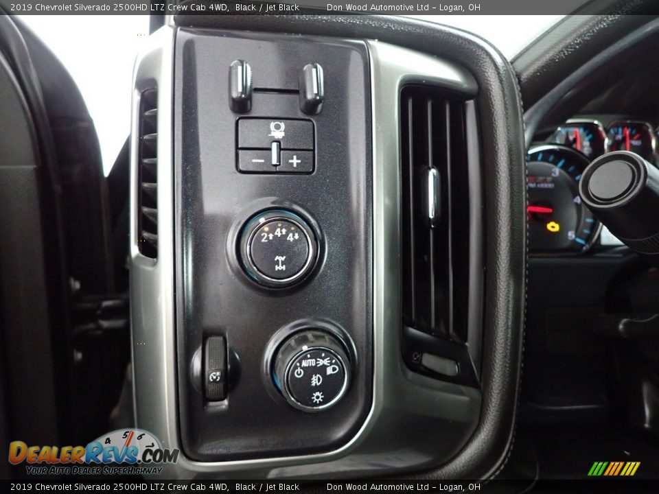 2019 Chevrolet Silverado 2500HD LTZ Crew Cab 4WD Black / Jet Black Photo #15