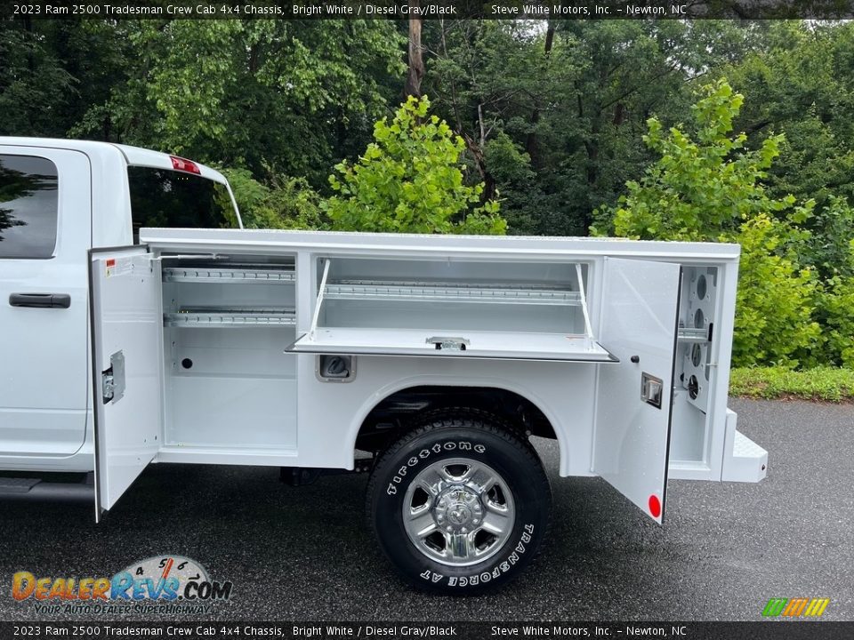 2023 Ram 2500 Tradesman Crew Cab 4x4 Chassis Bright White / Diesel Gray/Black Photo #11