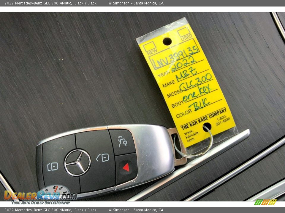 Keys of 2022 Mercedes-Benz GLC 300 4Matic Photo #11