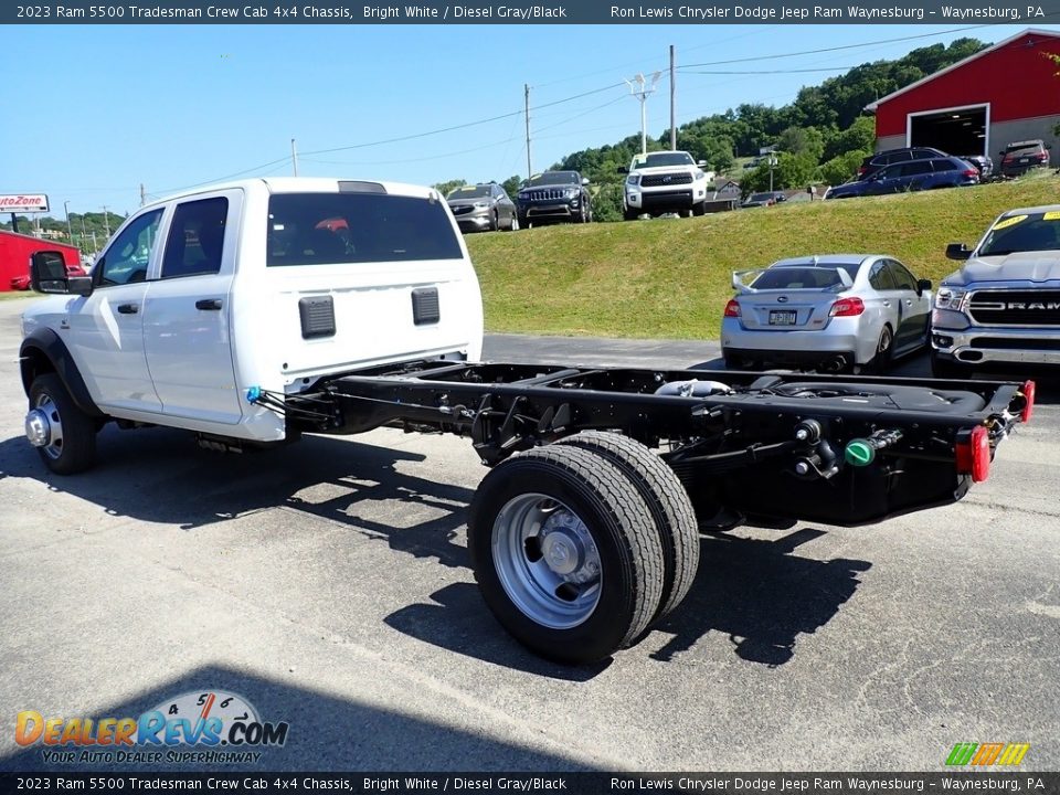 2023 Ram 5500 Tradesman Crew Cab 4x4 Chassis Bright White / Diesel Gray/Black Photo #3