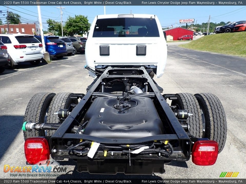 2023 Ram 5500 Tradesman Crew Cab 4x4 Chassis Bright White / Diesel Gray/Black Photo #4