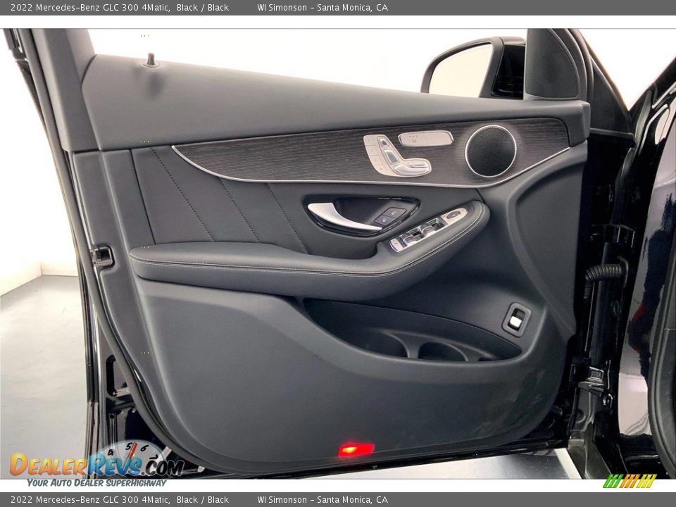 Door Panel of 2022 Mercedes-Benz GLC 300 4Matic Photo #26