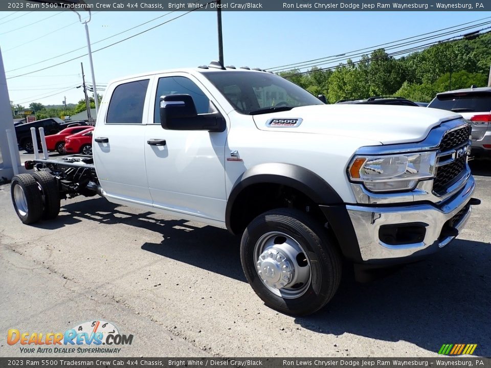 Front 3/4 View of 2023 Ram 5500 Tradesman Crew Cab 4x4 Chassis Photo #7