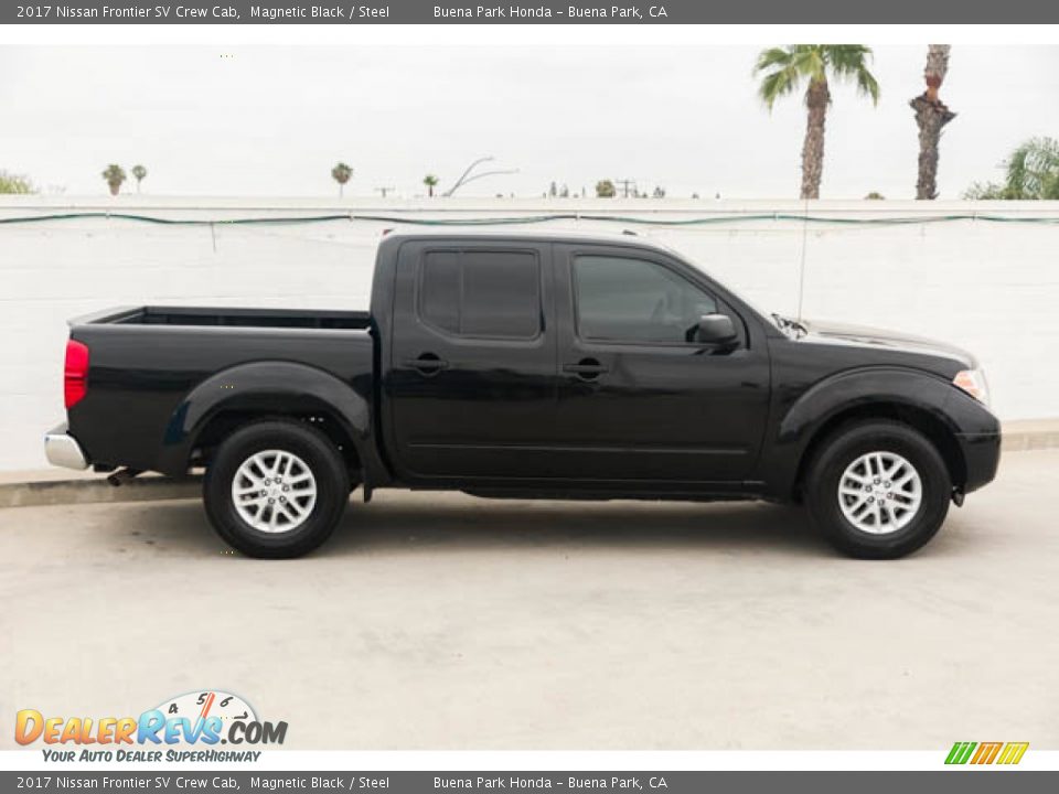 Magnetic Black 2017 Nissan Frontier SV Crew Cab Photo #16