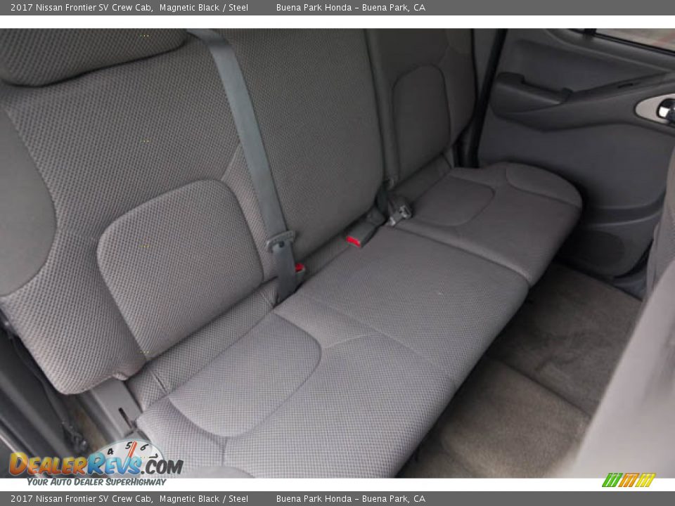 Rear Seat of 2017 Nissan Frontier SV Crew Cab Photo #23