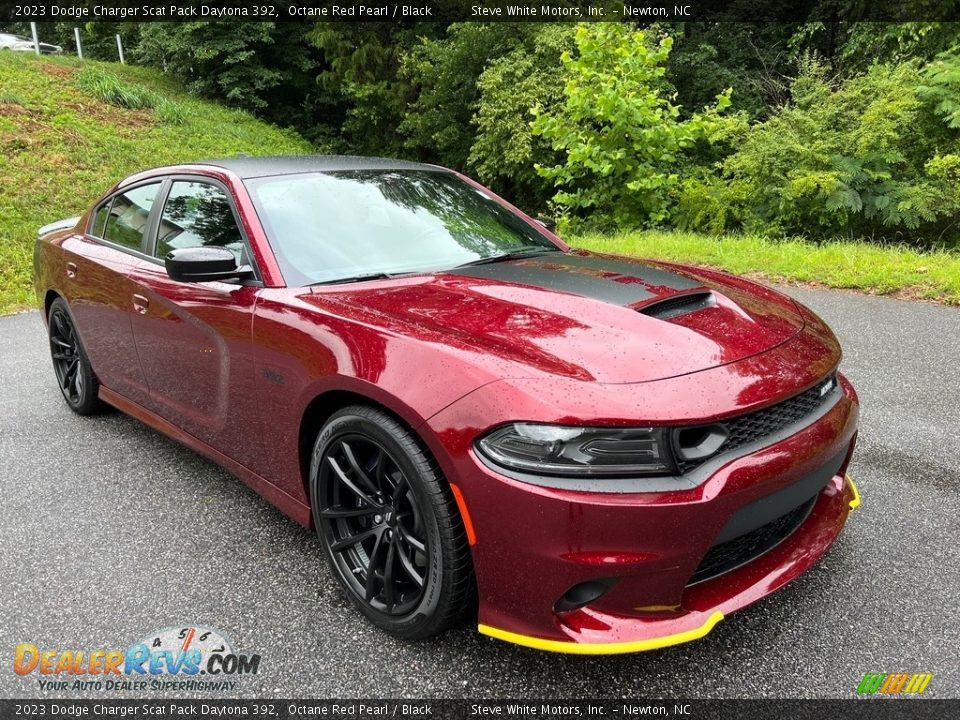 Front 3/4 View of 2023 Dodge Charger Scat Pack Daytona 392 Photo #4