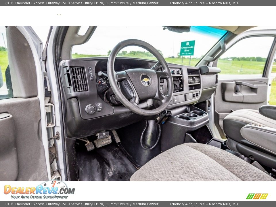 2016 Chevrolet Express Cutaway 3500 Service Utility Truck Summit White / Medium Pewter Photo #13