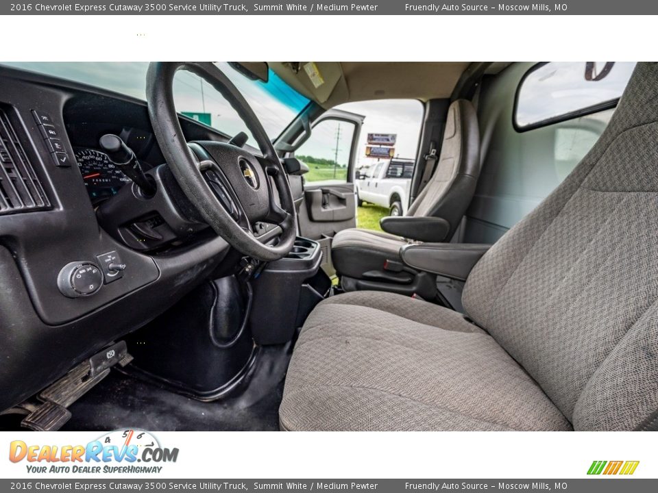 2016 Chevrolet Express Cutaway 3500 Service Utility Truck Summit White / Medium Pewter Photo #14