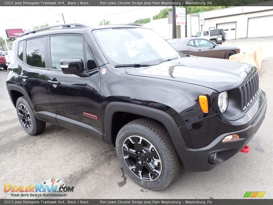 Front 3/4 View of 2023 Jeep Renegade Trailhawk 4x4 Photo #8